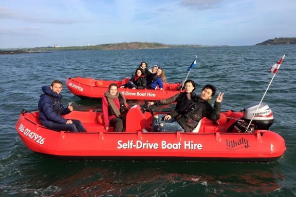 a small boat in a body of water