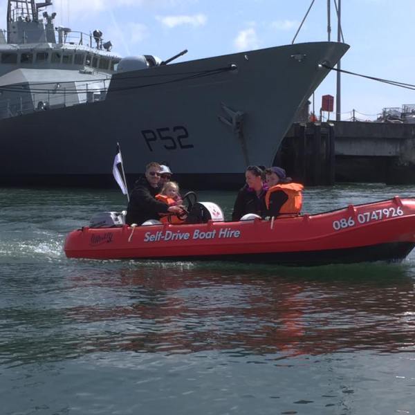 a small boat in a body of water